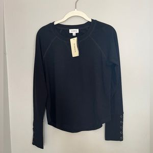 Evereve Soren Snap Black Cuff Tee XS